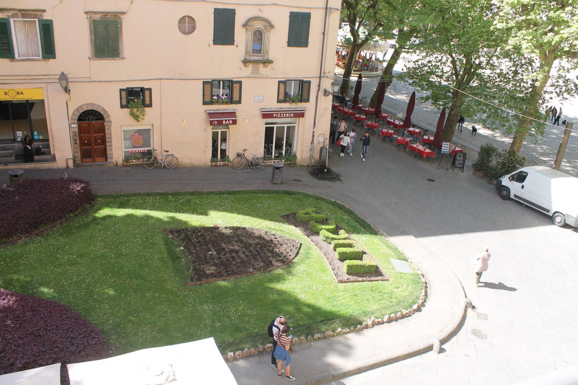 Casa Paolina Aparthotel Лука Екстериор снимка