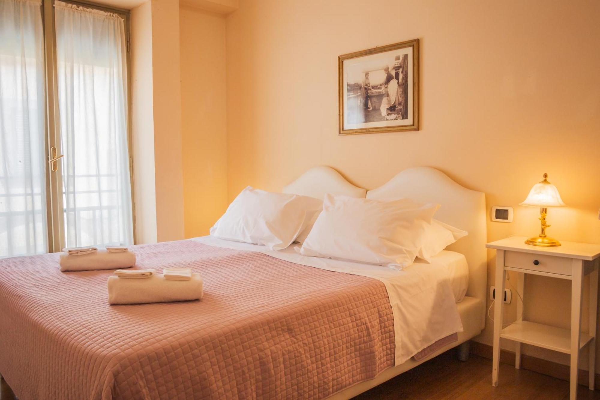 Casa Paolina Aparthotel Лука Екстериор снимка