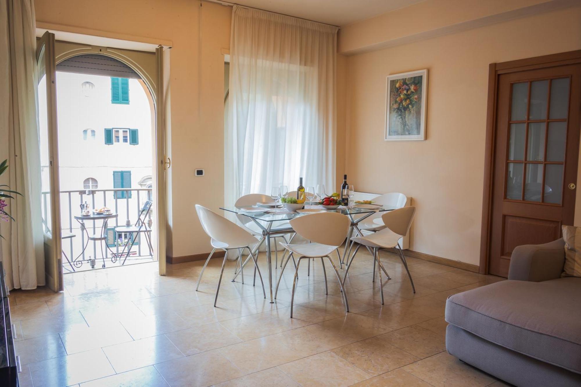 Casa Paolina Aparthotel Лука Екстериор снимка