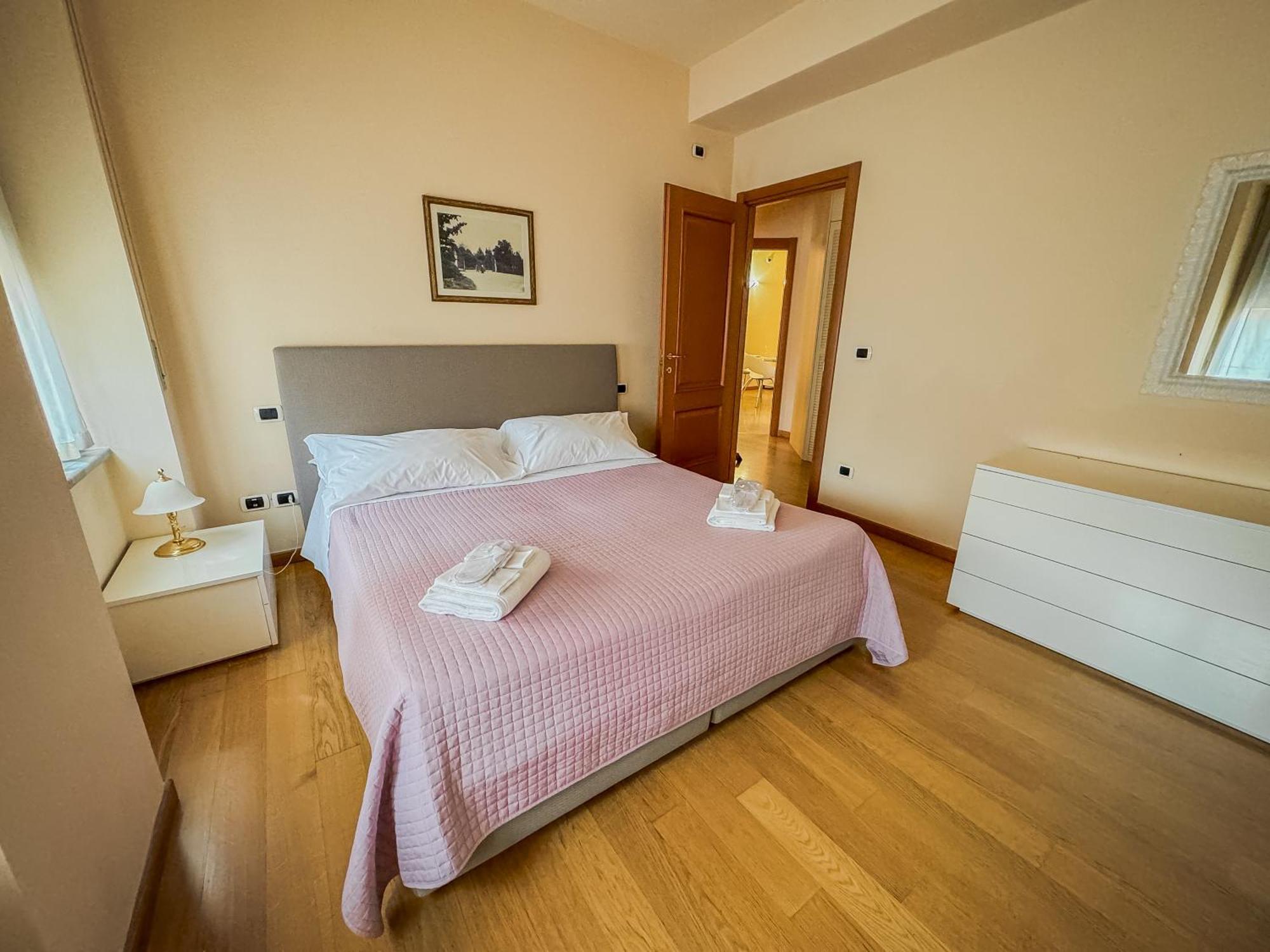 Casa Paolina Aparthotel Лука Екстериор снимка