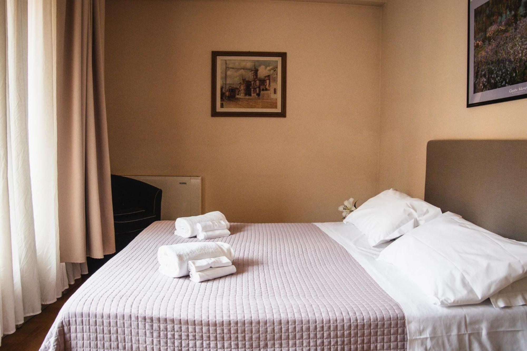 Casa Paolina Aparthotel Лука Екстериор снимка
