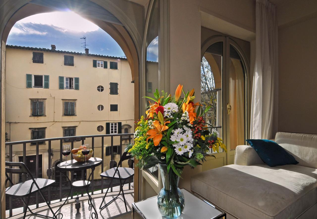 Casa Paolina Aparthotel Лука Екстериор снимка